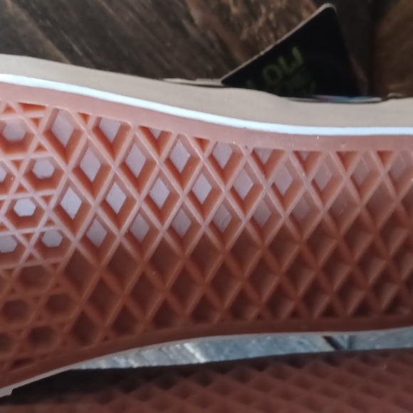 VANS SNEAKERS 👟GLOW IN THE DARK - Picture 6 of 6